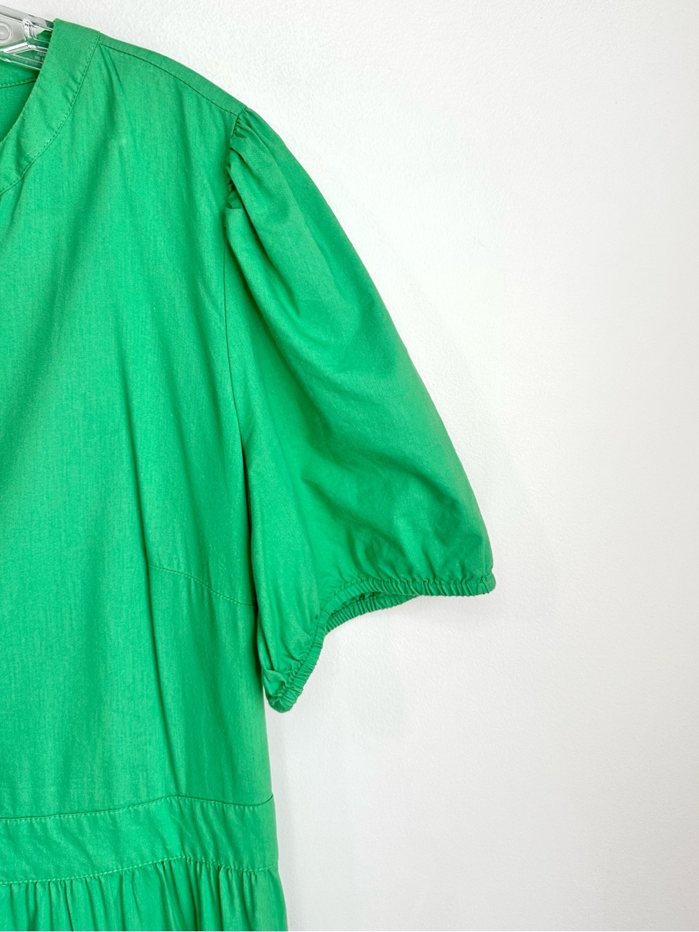 LOFT Tiered Puff Sleeve Midi Dress in Kelly Green Size 12 - Picture 3 of 15